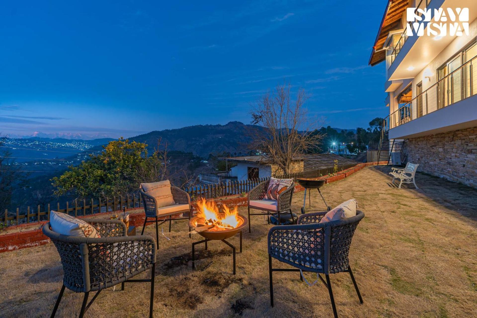 Stayvista At Amulyam Villa With Lawn & Bonfire Mukteshwar Exteriér fotografie